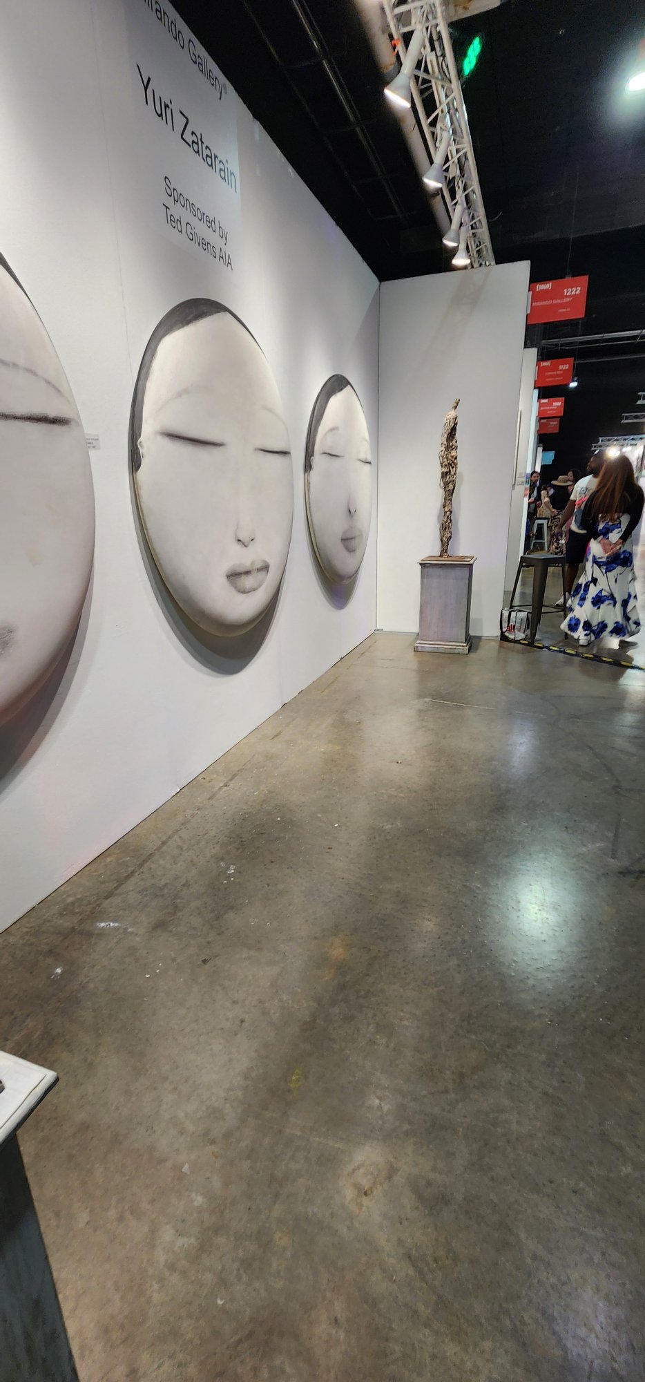 Mirando Gallery — Yuri Zatarain booth at Spectrum Miami